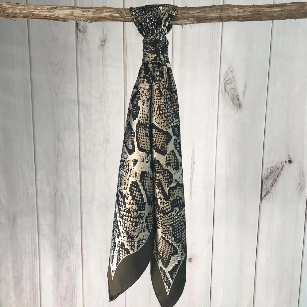 Snakebit Scarf